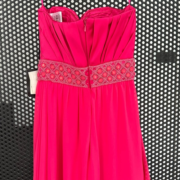 Pronovias Dress - Picture 4 of 5